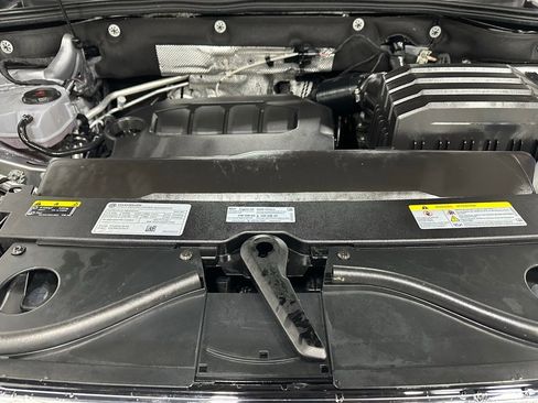 Used 2025 Volkswagen Atlas Cross Sport SE image 70