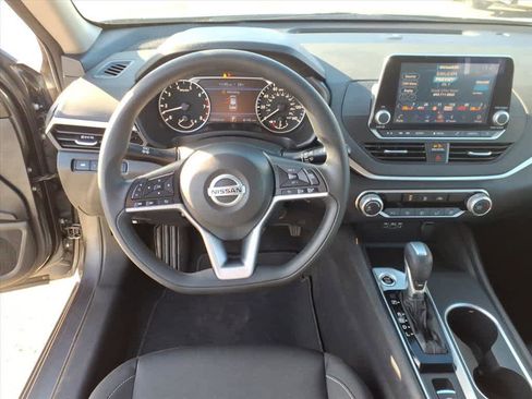 Certified 2022 Nissan Altima 2.5 SV image 14