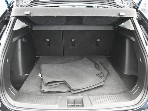 Used 2025 Chevrolet Trax LT w/ Driver Confidence Package image 31