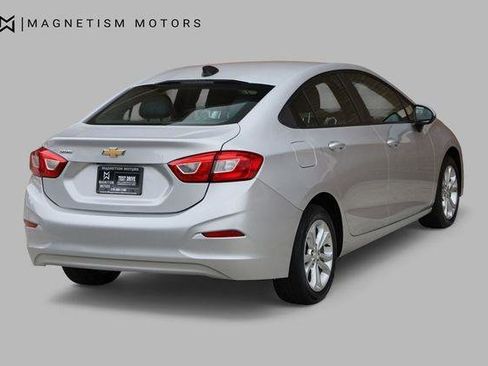 Used 2019 Chevrolet Cruze LS w/ LS Convenience Package FWD image 7