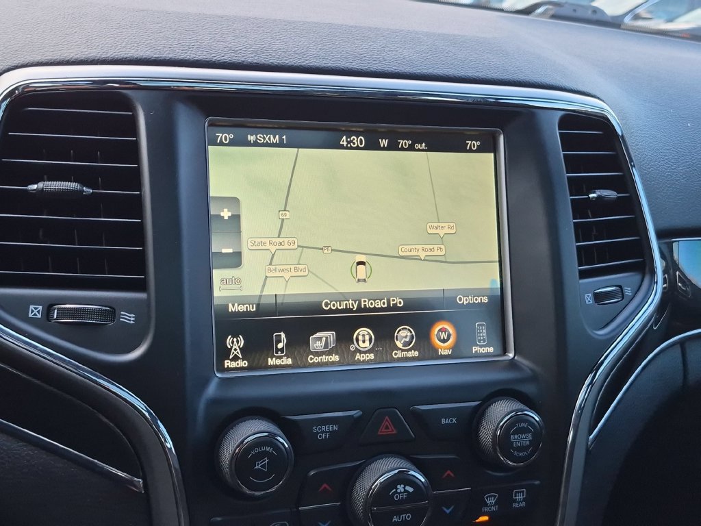 Used 2017 Jeep Grand Cherokee Trailhawk w/ Trailhawk Luxury Group AWD/4WD image 23