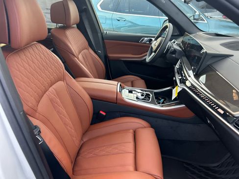New 2026 BMW X5 M60i image 14