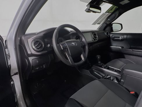 Used 2021 Toyota Tacoma TRD Off-Road image 30