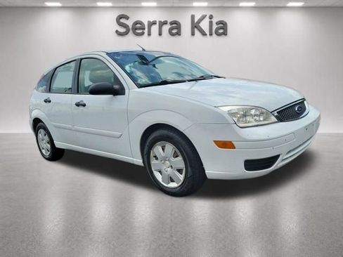 Used 2007 Ford Focus SE FWD image 8