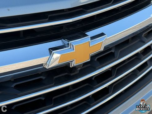 Used 2024 Chevrolet Traverse LT FWD image 32