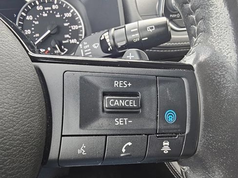 Used 2022 Nissan Rogue SL AWD/4WD image 14