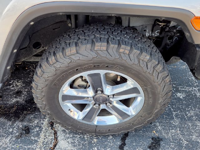 Used 2021 Jeep Wrangler Unlimited Sahara w/ Cold Weather Group AWD/4WD image 42