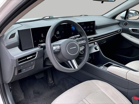 Used 2025 Hyundai Sonata SEL FWD image 15