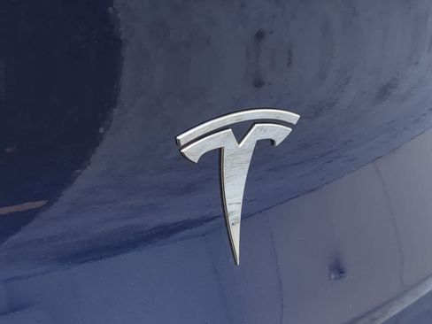 Used 2024 Tesla Model Y Long Range image 11