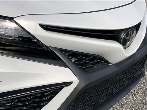 Used 2022 Toyota Camry SE image 27