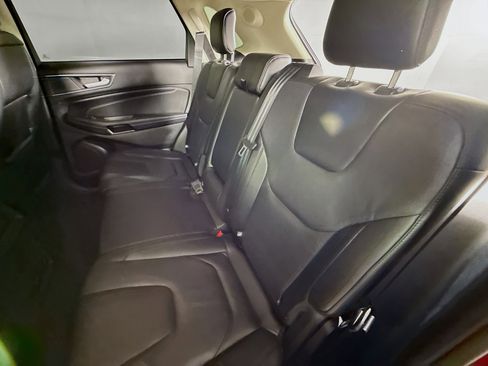 Used 2021 Ford Edge Titanium FWD image 29