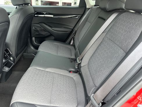 Used 2024 Kia Seltos S FWD image 12