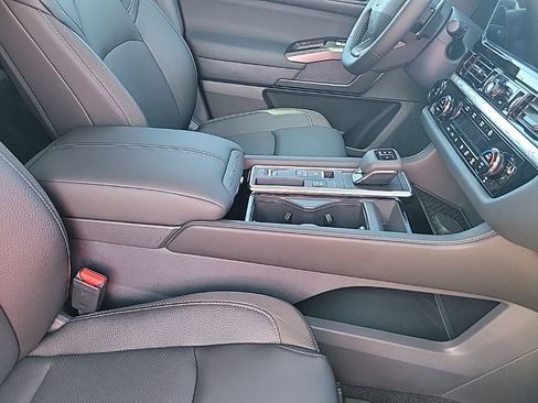 New 2026 Nissan Pathfinder SL image 46