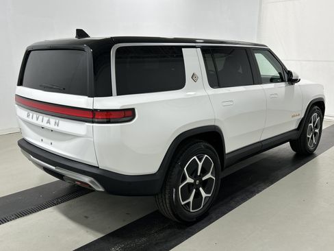 Used 2024 Rivian R1S Adventure AWD/4WD image 5