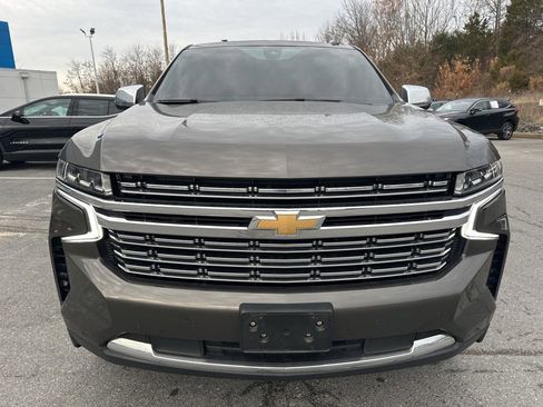 Used 2021 Chevrolet Suburban Premier image 2