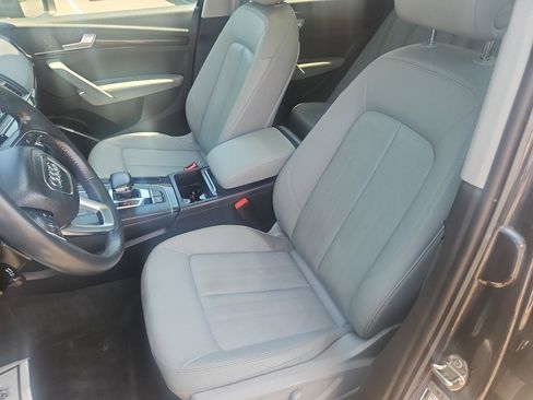 Used 2018 Audi Q5 2.0T Premium Plus w/ Premium Plus Package AWD/4WD image 12
