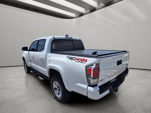 Used 2021 Toyota Tacoma TRD Sport w/ Technology Package AWD/4WD image 3