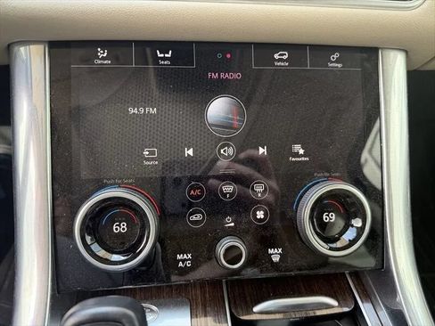 Used 2018 Land Rover Range Rover Sport HSE AWD/4WD image 25