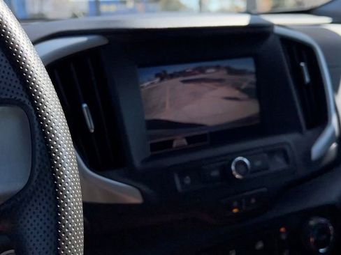 Used 2024 GMC Terrain SLE image 26