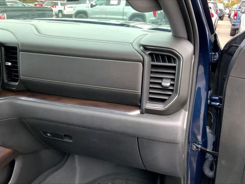 Used 2023 GMC Sierra 1500 SLT w/ SLT Convenience Package image 16