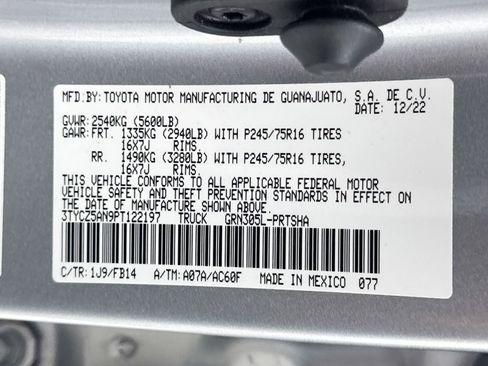 Used 2023 Toyota Tacoma SR image 33