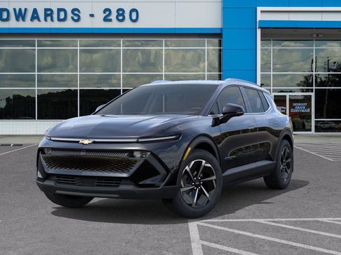 New 2026 Chevrolet Equinox EV LT image 6