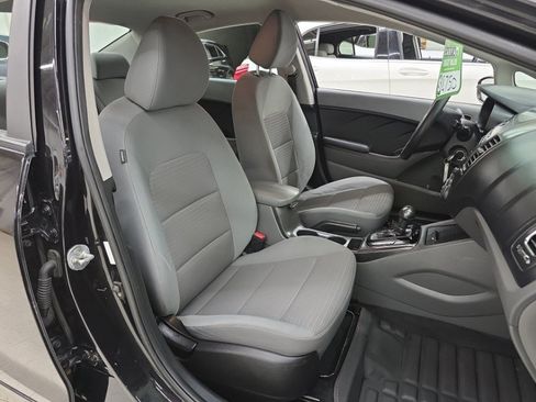 Used 2017 Kia Forte LX w/ LX Popular Package FWD image 8