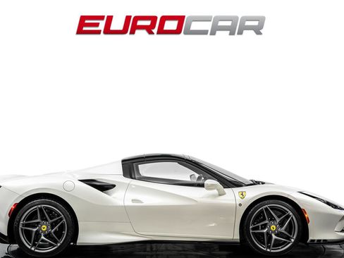Used 2023 Ferrari F8 Tributo RWD image 7