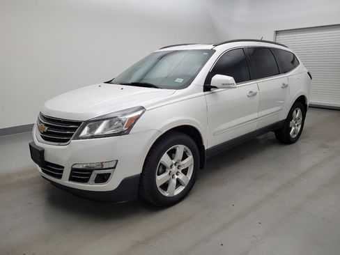 Used 2017 Chevrolet Traverse Premier FWD image 2
