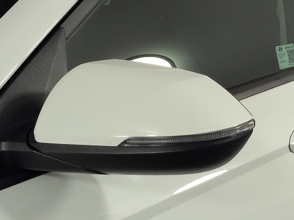 Used 2025 Hyundai Kona SEL FWD image 14
