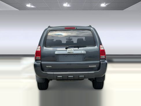 Used 2007 Toyota 4Runner SR5 RWD image 9
