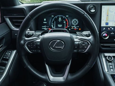 Used 2024 Lexus GX 550 image 16