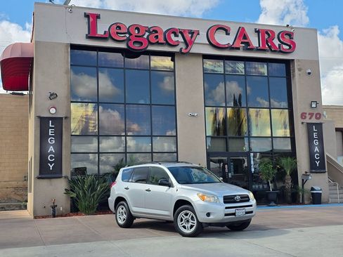 Used 2006 Toyota RAV4 2WD image 2