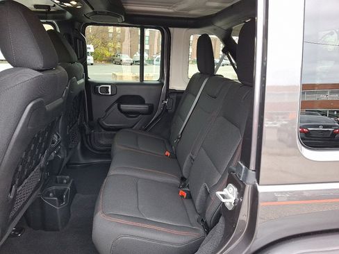 Used 2021 Jeep Wrangler Unlimited Rubicon image 10