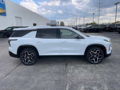 New 2026 Chevrolet Traverse High Country w/ LPO, Floor Liner Package AWD/4WD image 8