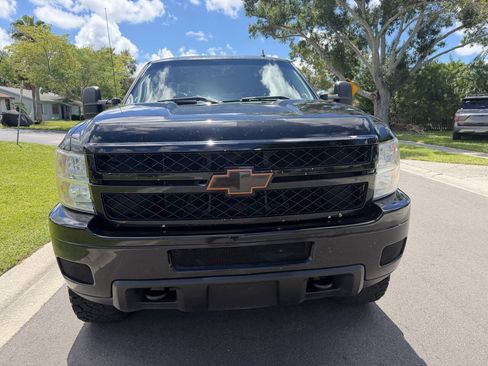 Used 2013 Chevrolet Silverado 2500 LT w/ Suspension Package, Off-Road AWD/4WD image 3
