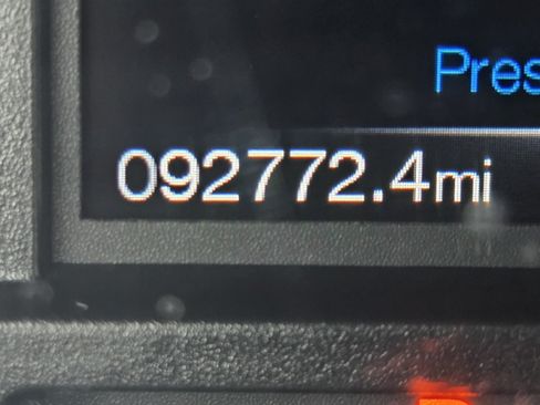 Used 2019 Ford F150 XLT w/ Equipment Group 302A Luxury AWD/4WD image 21
