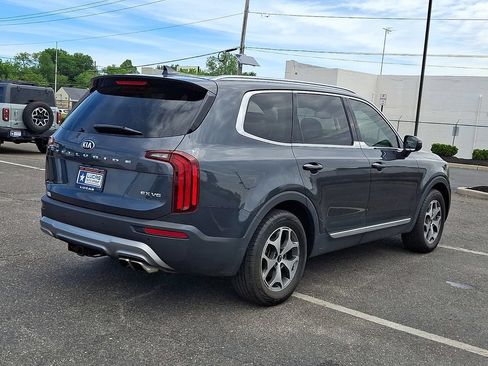 Used 2020 Kia Telluride EX w/ Towing Package FWD image 12