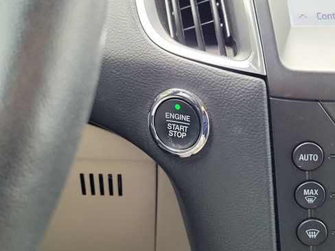 Used 2020 Ford Edge Titanium w/ Equipment Group 301A FWD image 27