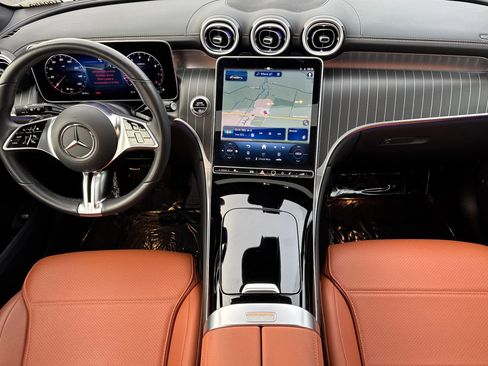 Used 2025 Mercedes-Benz GLC 300 GLC 300 image 13