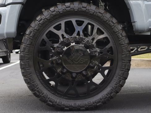 Used 2024 Ford F450 Platinum w/ FX4 Off-Road Package AWD/4WD image 6