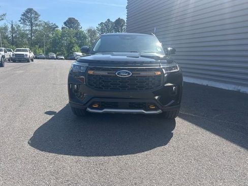 Used 2026 Ford Explorer Tremor w/ Tremor Convenience Package image 2
