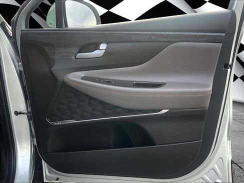 Used 2019 Hyundai Santa Fe AWD image 16