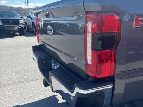 Used 2024 Ford F350 Lariat w/ FX4 Off-Road Package image 37