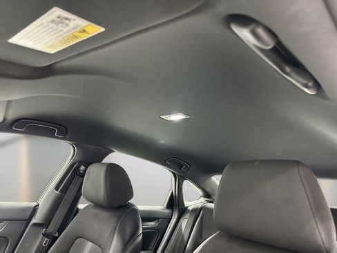 Used 2023 Honda Civic Sport image 9