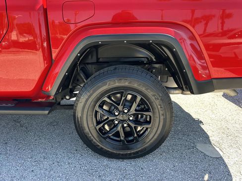 Certified 2022 Jeep Gladiator Sport image 10