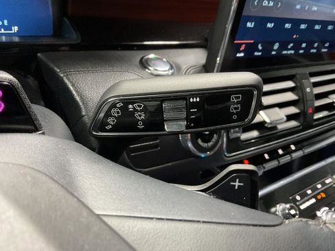 Used 2024 Lincoln Navigator Reserve AWD/4WD image 21