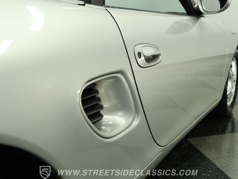 Used 1998 Porsche Boxster image 25
