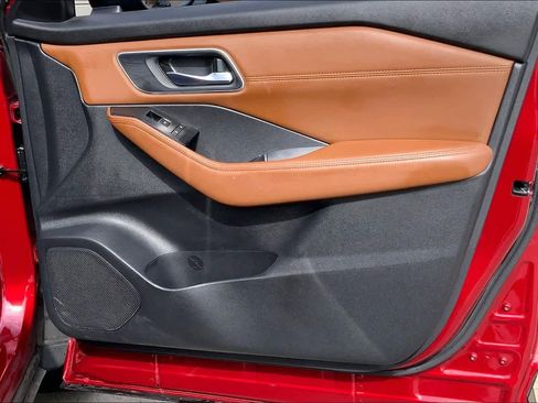 Used 2024 Nissan Rogue Platinum w/ Platinum Premium Package image 22