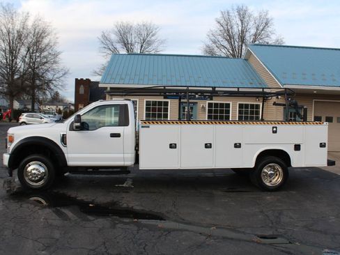 Used 2020 Ford F450 XL w/ Power Equipment Group image 2
